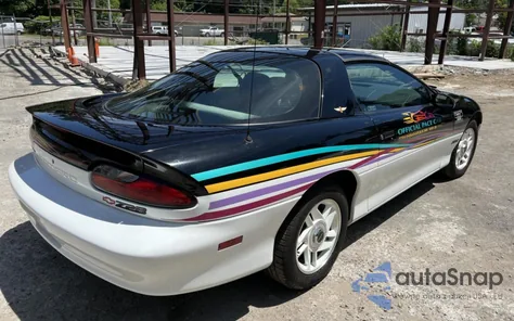 1993 Chevrolet Camaro z USA, uszkodzony, nr VIN 2G1FP22P3P206343